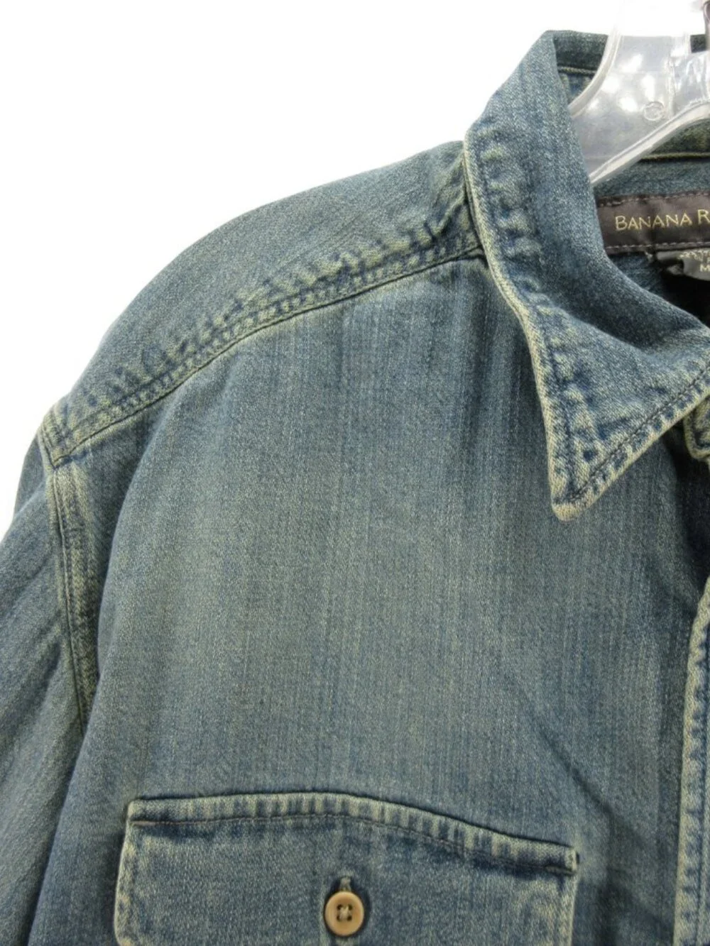 VGT Banana Republic Shirt Medium Denim Button Up Y2K Heritage Travel *